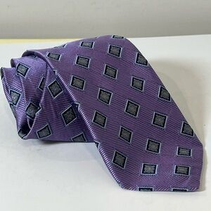 Robert Talbott Carmel Hand Sewn Made in USA 100% Silk Purple Geometric Tie